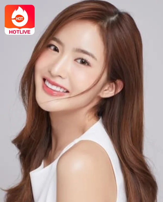 มายด์ ลภัสลัล จิรเวชสุนทรกุล Wiraporn Jiravechsoontornkul: การบันทึกความปรารถนาในดวงใจของศิลปินเยาวชน18. What's her and what's interest about her? 5 - TH LIVE มายด์ ลภัสลัล-thailive