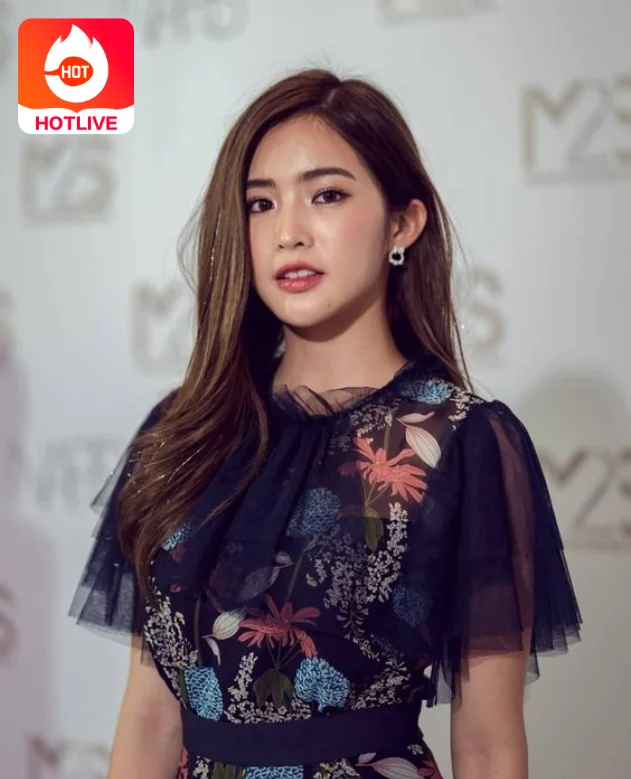 มายด์ ลภัสลัล จิรเวชสุนทรกุล Wiraporn Jiravechsoontornkul: การบันทึกความปรารถนาในดวงใจของศิลปินเยาวชน18. What's her and what's interest about her? 6 - TH LIVE มายด์ ลภัสลัล-thailive