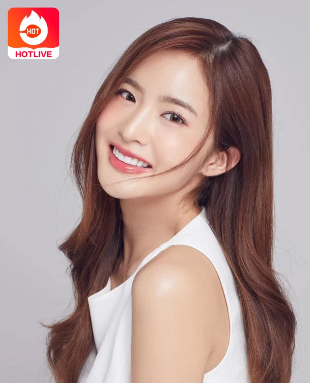 Mild Lapassalan: มายด์ ลภัสลัล จิรเวชสุนทรกุล - นางเอกนักแสดงไทยที่มีแสงแรกเรือง. Thai actor and rising star in the world 2023 12 - TH LIVE Mild Lapassalan-hotlive