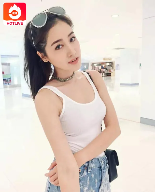 Pim Pimprapa Tangprabhaporn (พิมประภา ตั้งประภาพร) Th live: A Thai actress, singer and model in the world of entertainment 2023 5 - TH LIVE Pim Pimprapa-thailive