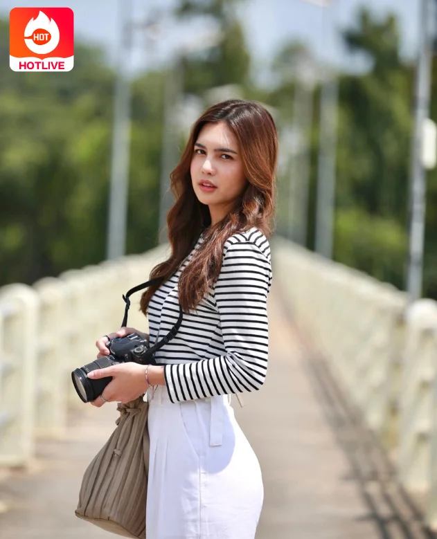 pupe kessarin noiphueng ปูเป้ เกศรินทร์ น้อยผึ้ง: นางเอกสาวที่กำลังมาแรงในวงการบันเทิง. A young heroine who is rising in the entertainment industry 2023 10 - TH LIVE pupe kessarin-thailive